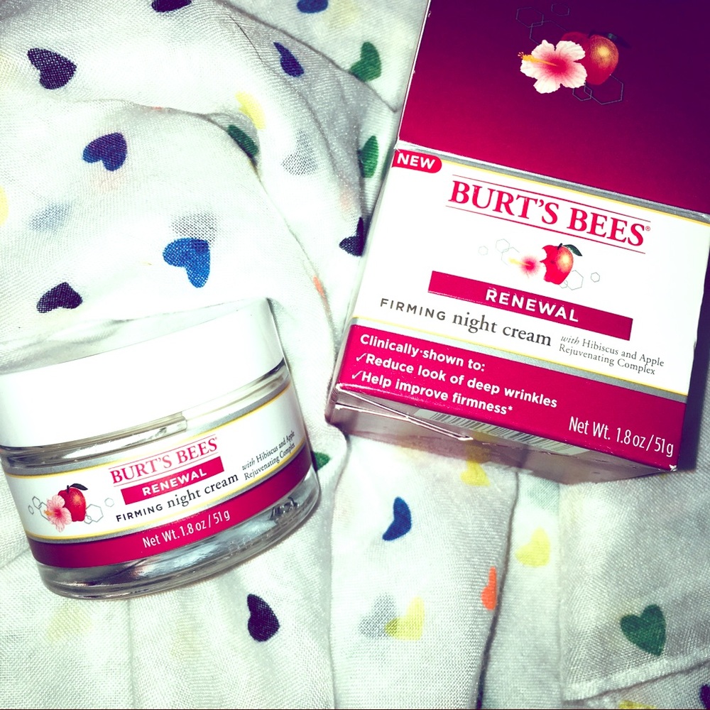 ✨Bert's Bees Firming night cream❤️